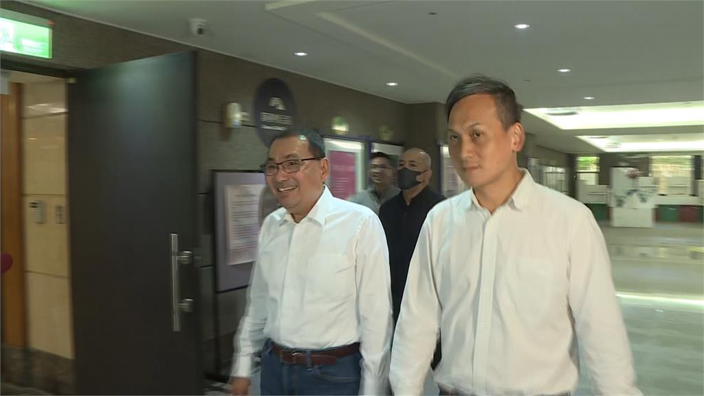 侯友宜陪投票！　葉元之略顯疲態：昨天忙到很晚沒想那麼多