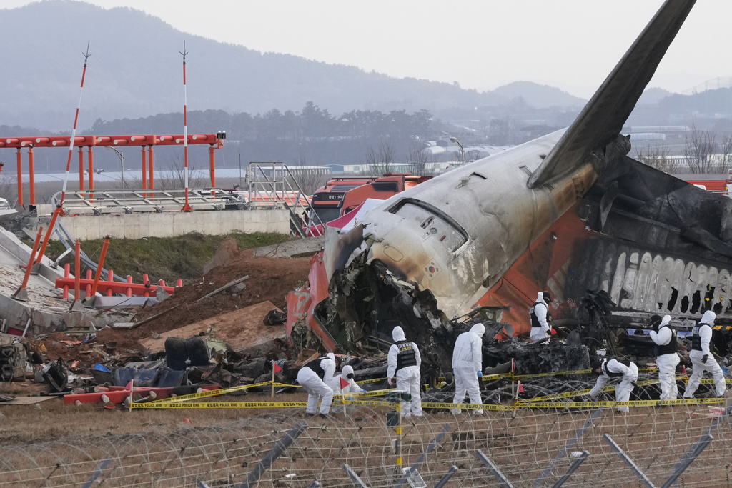 濟州航空空難機身撞「奪命水泥牆」爆炸！多名機長傻眼稱：以為是土堆