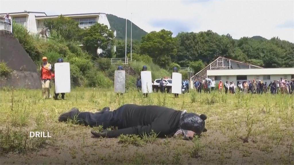 「熊出沒」太可怕！日本狩獵協會舉行演習　傳授「保命之道」