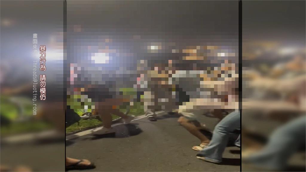 超過十萬人朝聖！　大稻埕煙火秀民眾為卡位上演全武行