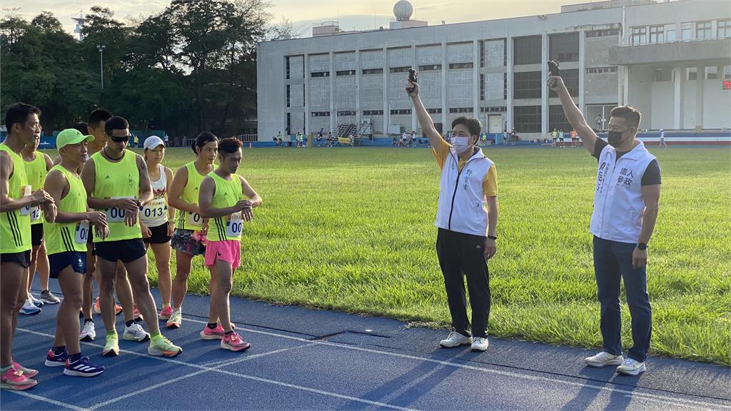 鄭寶清、陳品杰為跑步比賽鳴槍！承諾：改善桃園空間、推廣全民運動