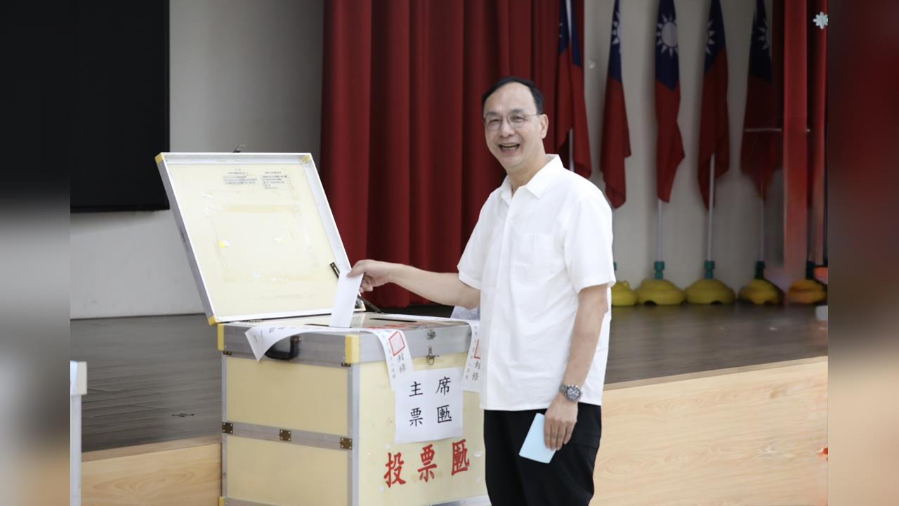 快新聞/交棒在即!朱立倫回桃園投票親曝心境 再駁內參民調傳言