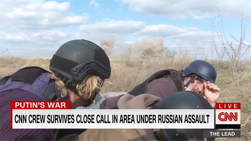 險象環生！俄羅斯續轟烏東南部　CNN採訪團險被擊中