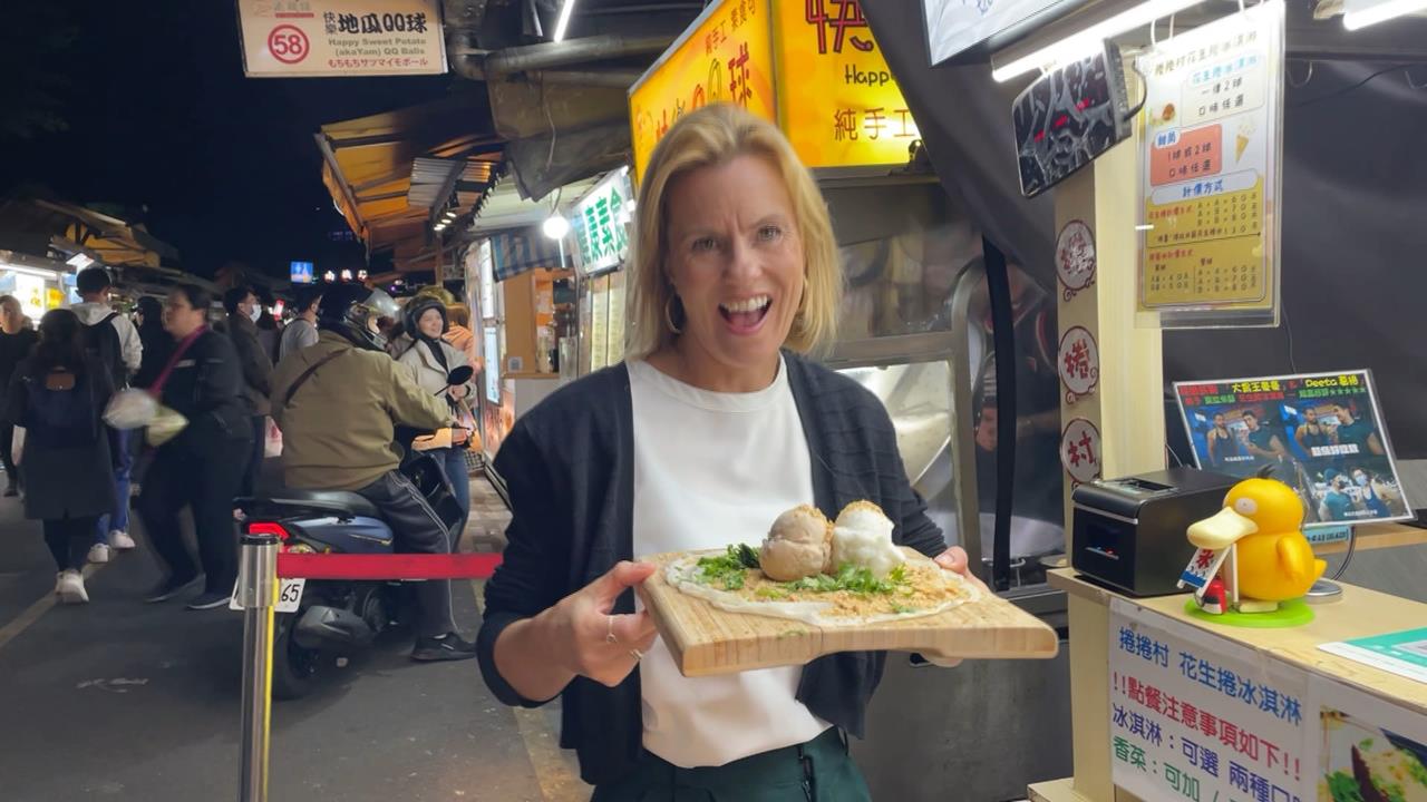 花生捲冰淇淋+香菜！　英國在台辦事處代表包瓊郁最愛夜市這一味...