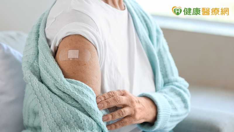 流感就醫人次破10萬!疾管署:流行期要來了 打疫苗先做1事