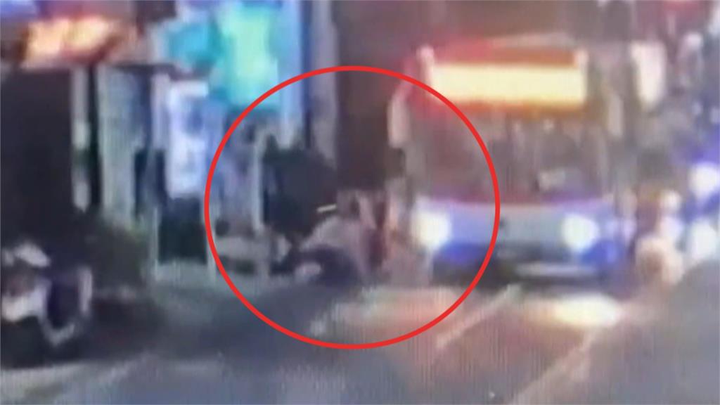 國二兒公車站前遭撞　音樂人陳國華怒批騎士肇逃