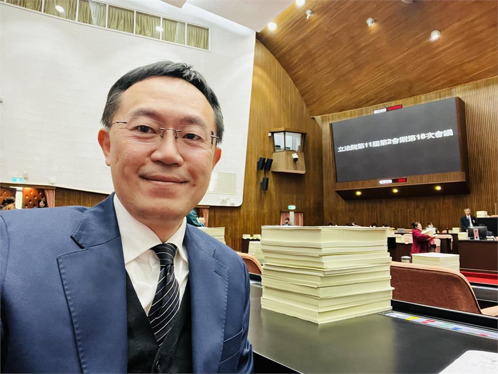 快新聞／罷免一階連署補件不合格率高達36%　綠委李坤城要告了！
