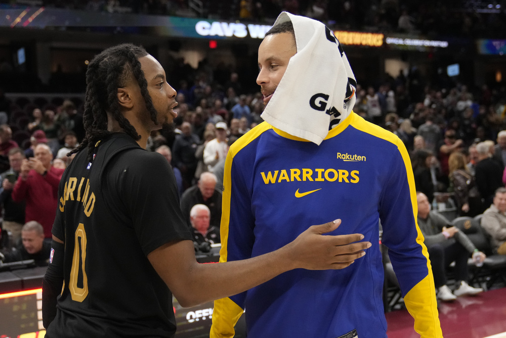 NBA(影)／新賽季最強球隊無人能擋!　Curry率勇士前來踢館也灰頭土臉