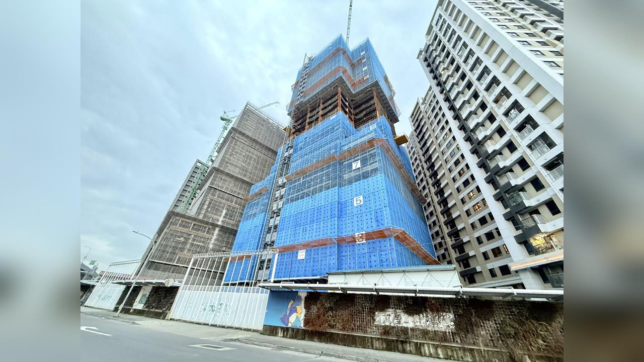 預售屋市場急凍　七都交易量腰斬、房價卻續創高