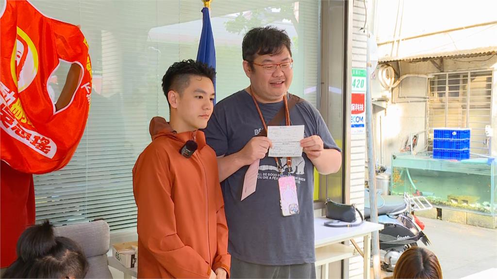 向前行(影)／贊助「罷瑤」掛號郵資被寄平信！四叉貓爆氣「被當盤子騙」？
