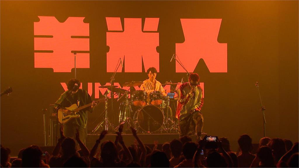２０２５青春音樂展演熱鬧登場　陳其邁化身樂迷舞動身體