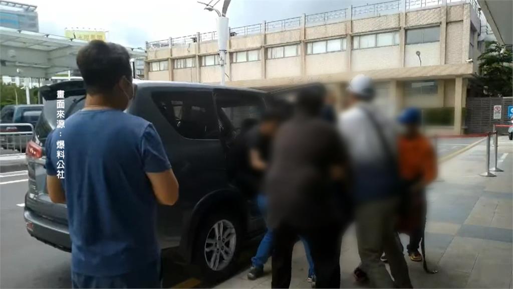 移工糾紛爆衝突 泰籍移工遭雇主強押上車