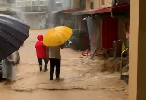 宜蘭慘遭豪雨狂炸! 多處仍淹水 蘇澳鎮長:14年來最嚴重