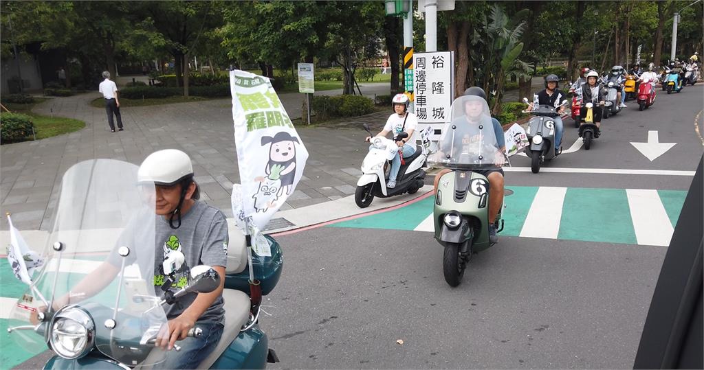 罷免羅明才！　車友齊聚新店遊行高唱"團結就是力量"