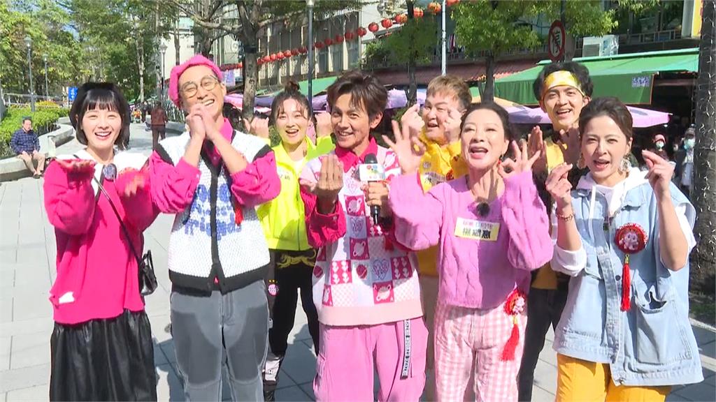 眾藝人與民眾互動玩遊戲 四川粉絲高喊愛台灣