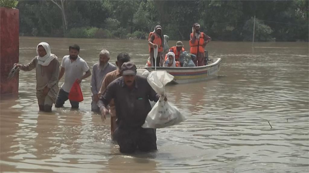 印度水壩洩洪！巴基斯坦36村莊慘遭大水淹沒　10萬人撤離