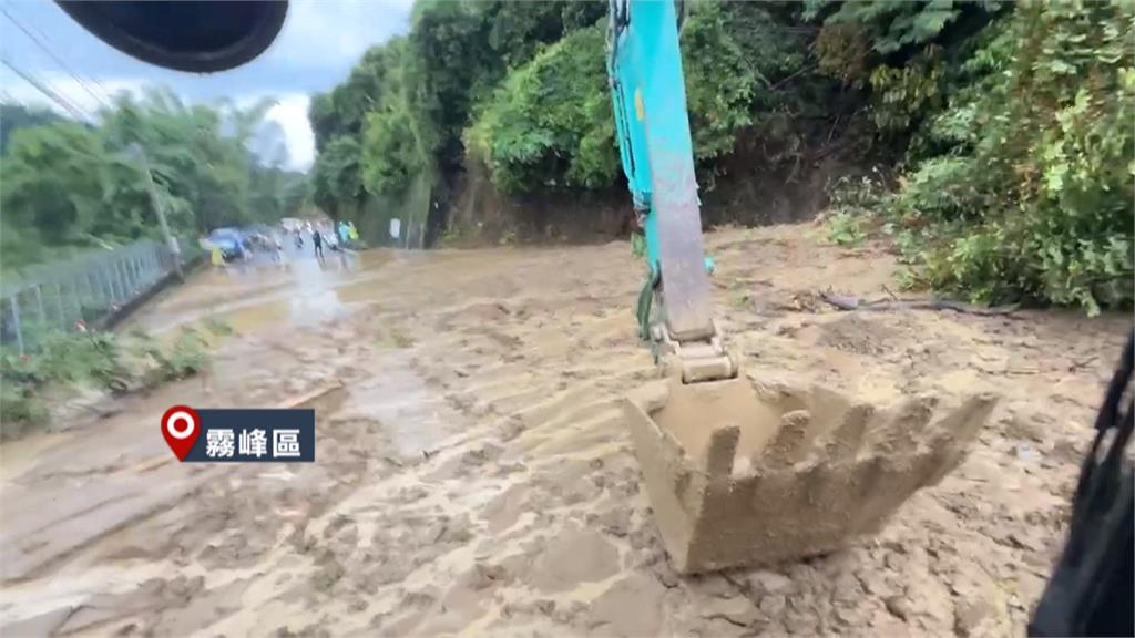 台中雷雨轟炸整夜 山區土石流阻路居民受困