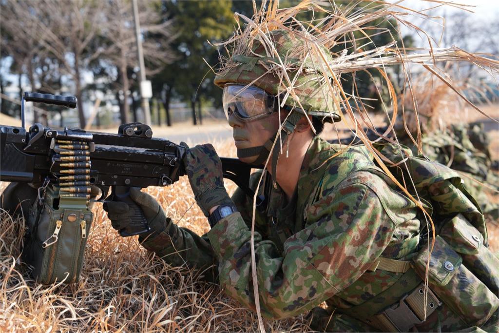 陸自首次用ChatGPT生成部隊新標誌　骷顱頭挨批「殺人好戰」4天就下架