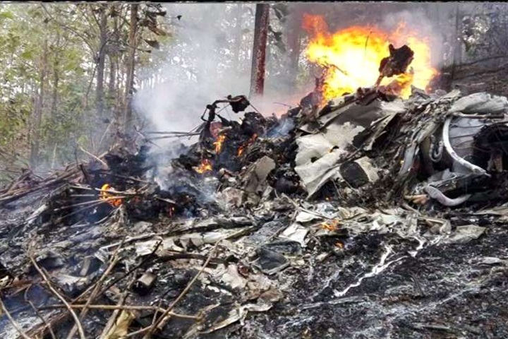 哥斯大黎加小客機墜毀 機上12人全罹難