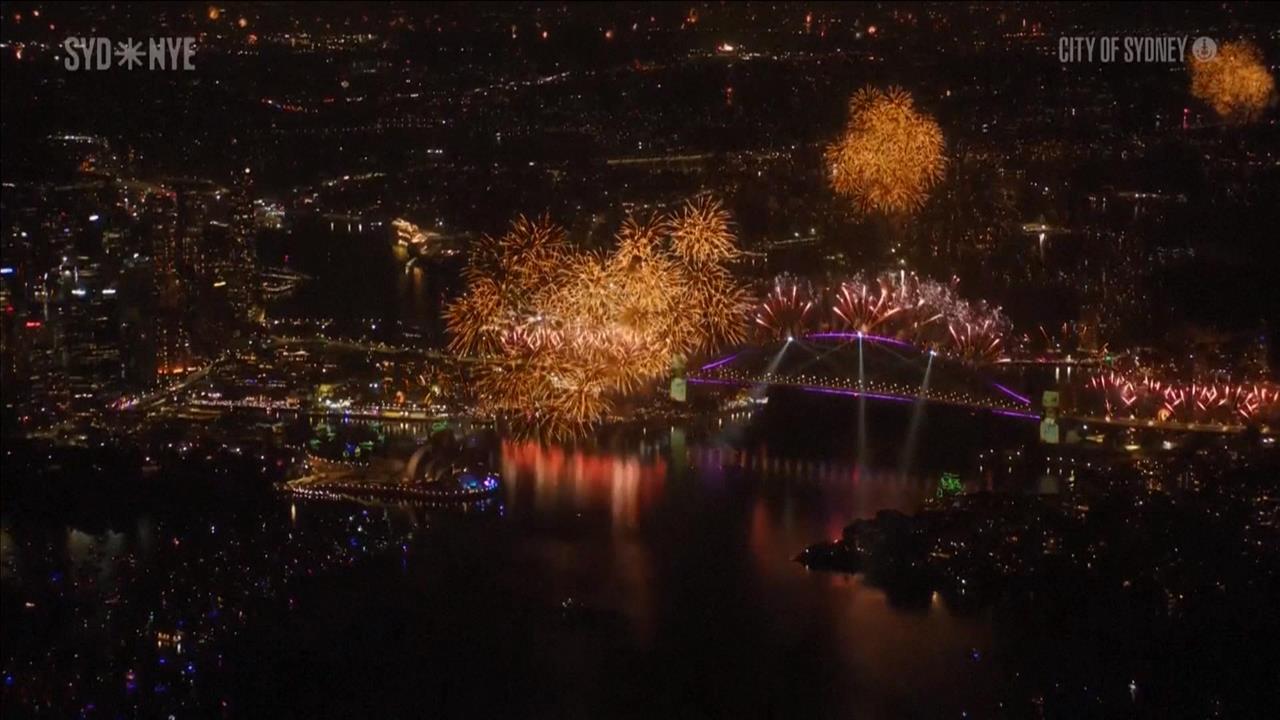 紐西蘭首拉跨年序幕　澳洲雪梨史上最大煙火秀