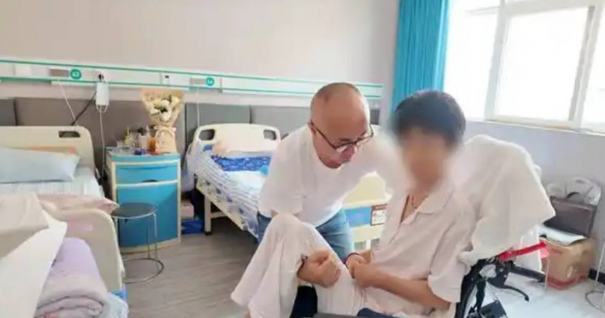 36歲媽護女遭劫匪暴打！大腦萎縮「變90歲老人」　凶手淡定點外送