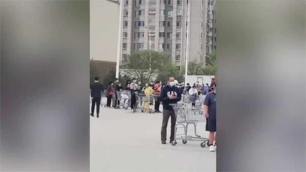 北京＋33！　民眾衝超市搶物資做「封城準備」