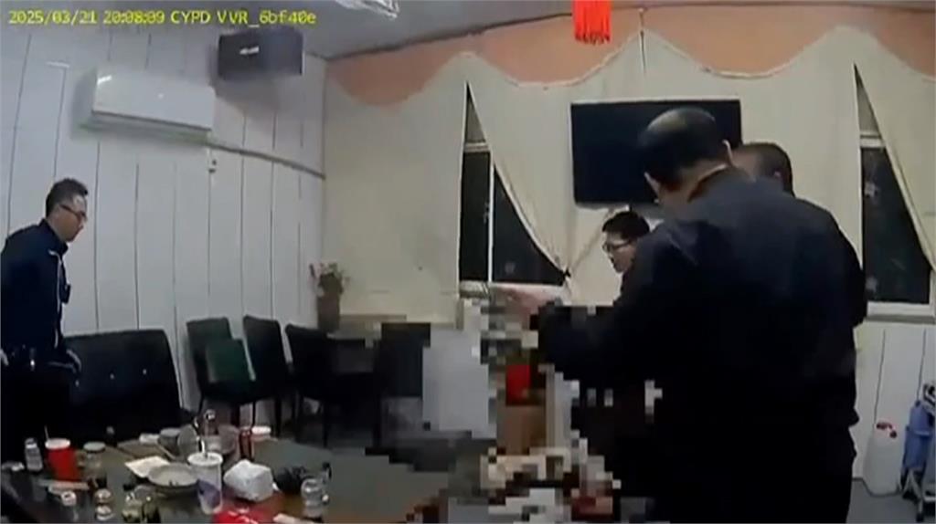 男酒醉吵輸人亮西瓜刀　3人衝上前搶刀全掛彩