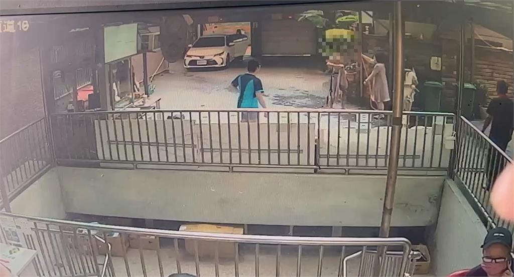 快新聞／竹北大樓氣爆「16歲少年重傷」　案發監視器曝光了