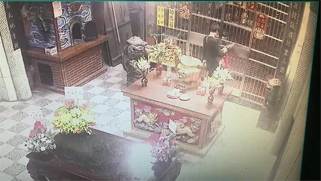 跟土地公「借錢」男子撬鐵門竊取香油錢全都錄