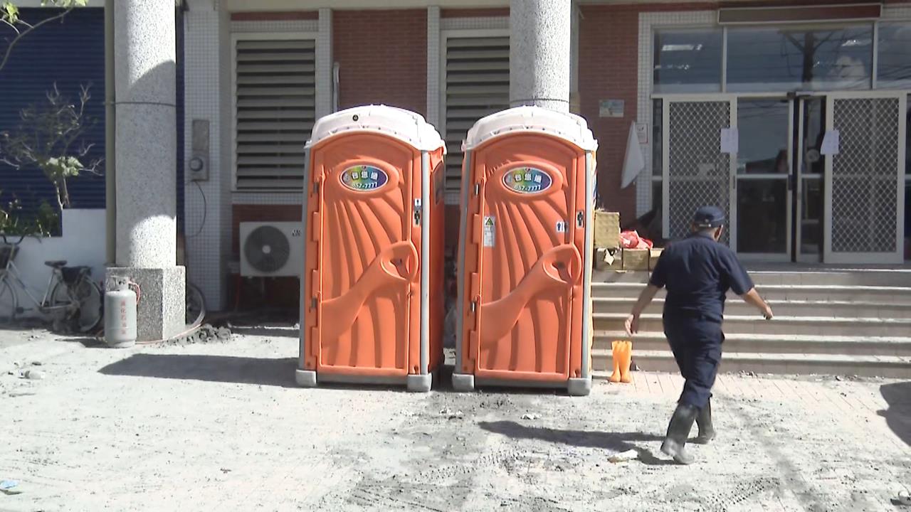 同島一命!災區上廁所不方便 網友發起「流動廁所超人救援」