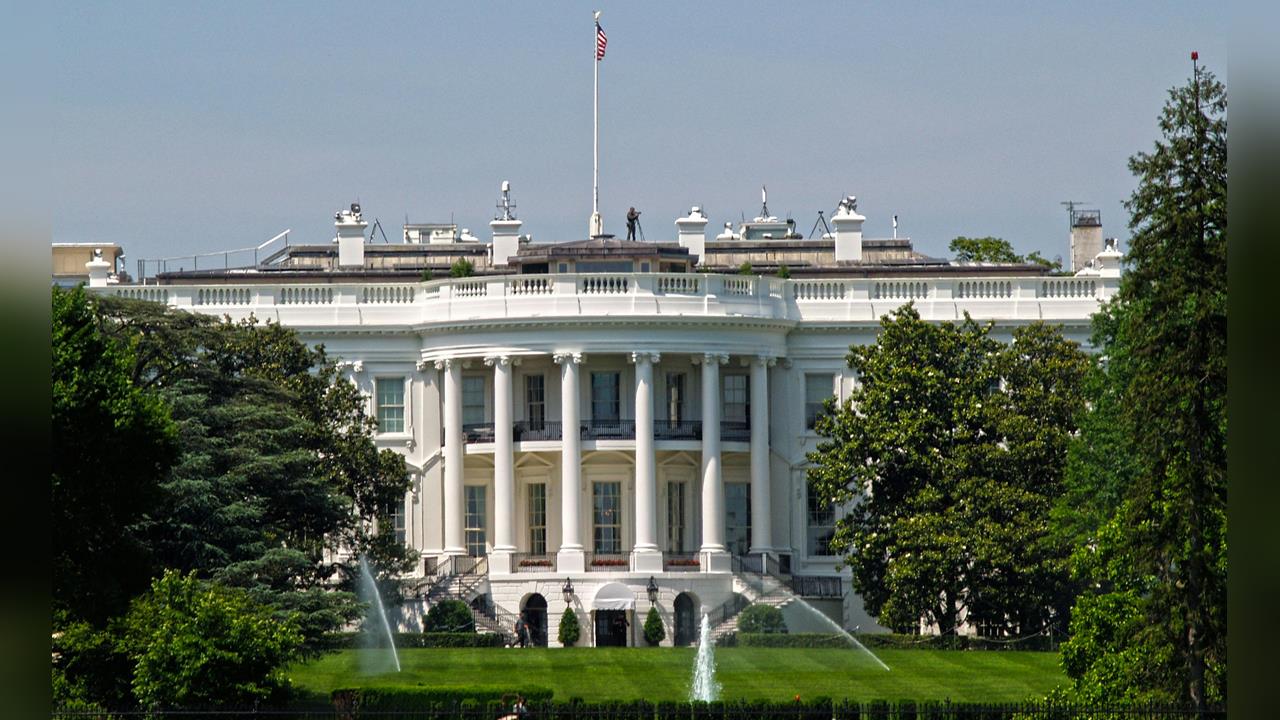 拆完東廂再改造白宮　川普公布林肯浴室奢華裝潢