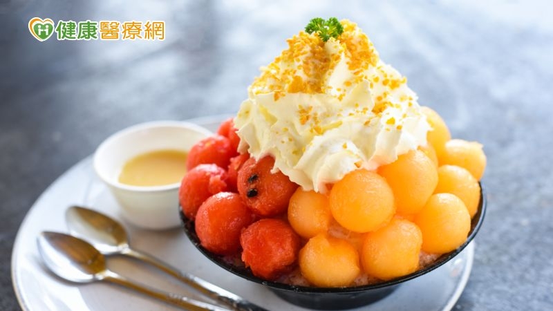 炎炎夏日靠西瓜、剉冰消暑血糖飆升　「這幾招」穩定控糖