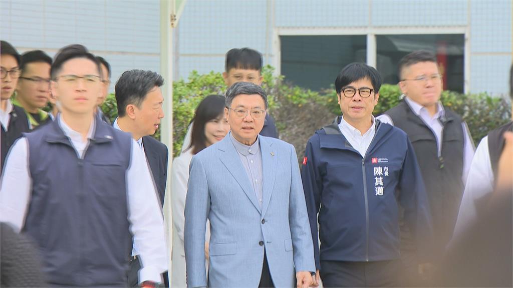 喜迎2025！　高雄市府首長換新衣　陳其邁許願建新機場