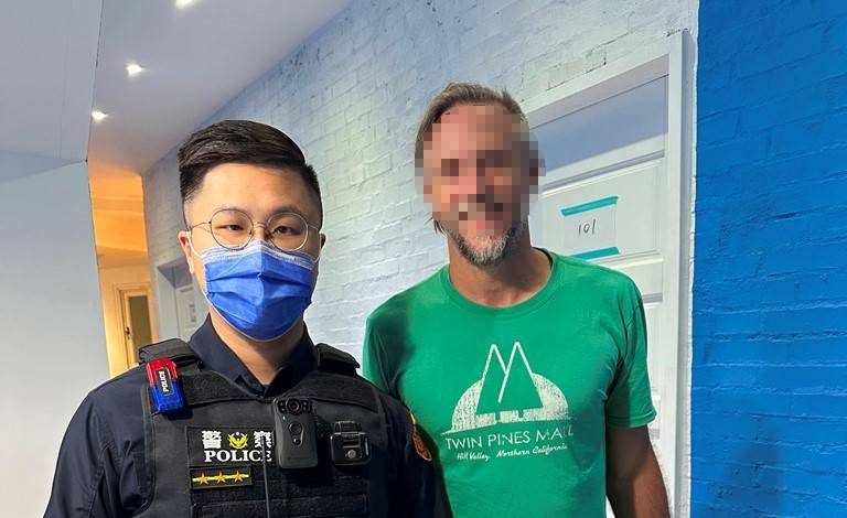 澳洲男來台自由行遺失行李 大園警1小時火速尋回