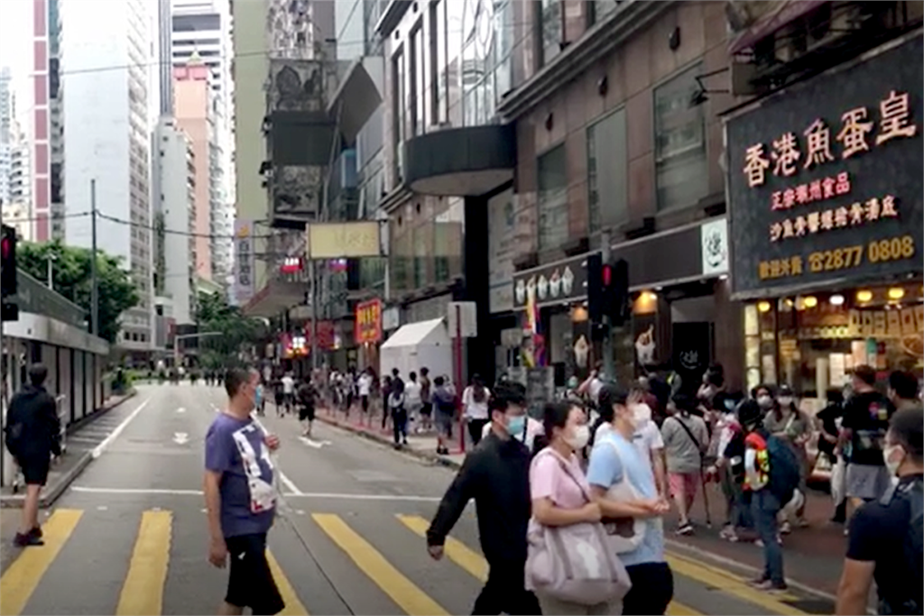 快新聞／香港再增113例確診創新高 明起強制室內公共場所戴口罩
