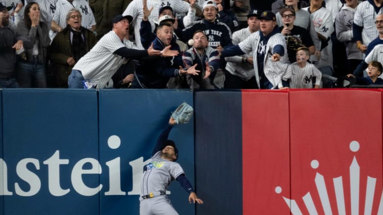 MLB(影)／戲劇性的一球！洋基背水一戰光芒　追平轟遭球迷干擾改判「結果差很大」