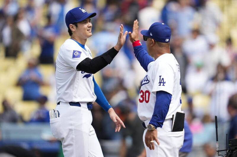 MLB／每天睡10小時「超愛睡覺」大谷翔平！道奇總教練：半夜起得來顧娃？