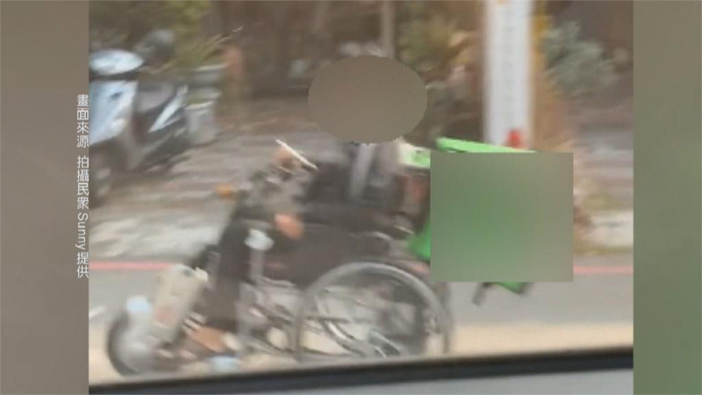 捏一把冷汗！電動輪椅穿越車陣獨家直擊輪椅外送員