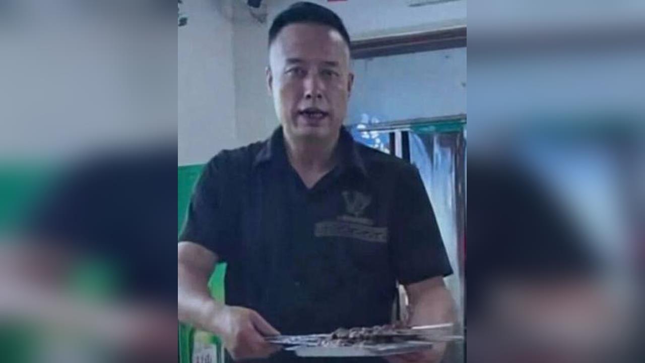 中國烤肉店老闆撞臉馬斯克爆紅　民眾朝聖如追星