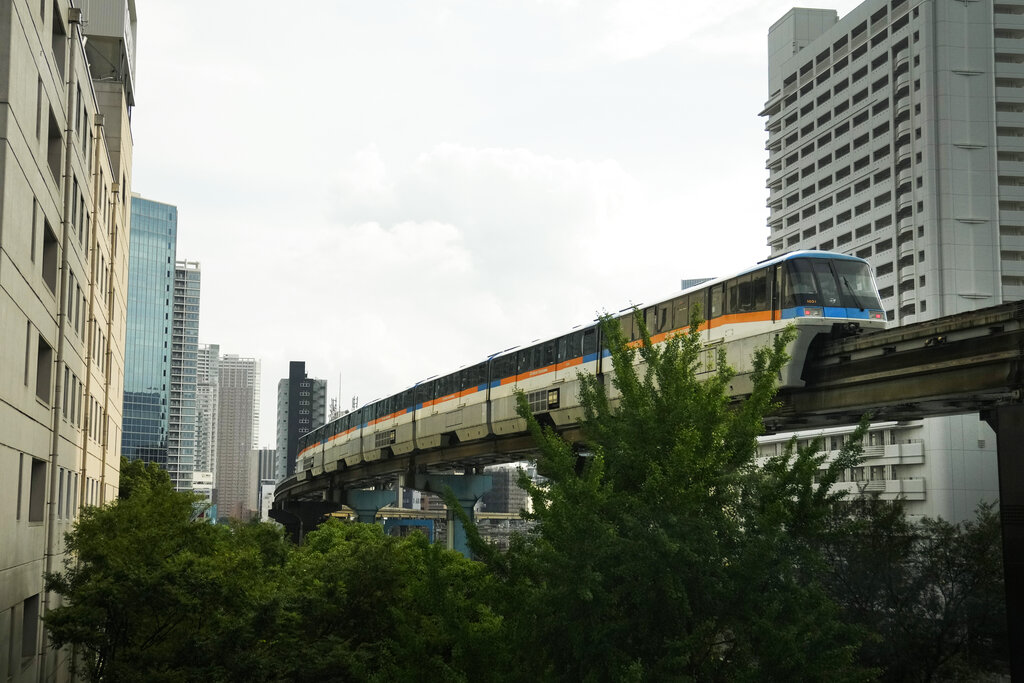 東京單軌電車60週年　業者推出紀念列車吸引大批鐵道迷