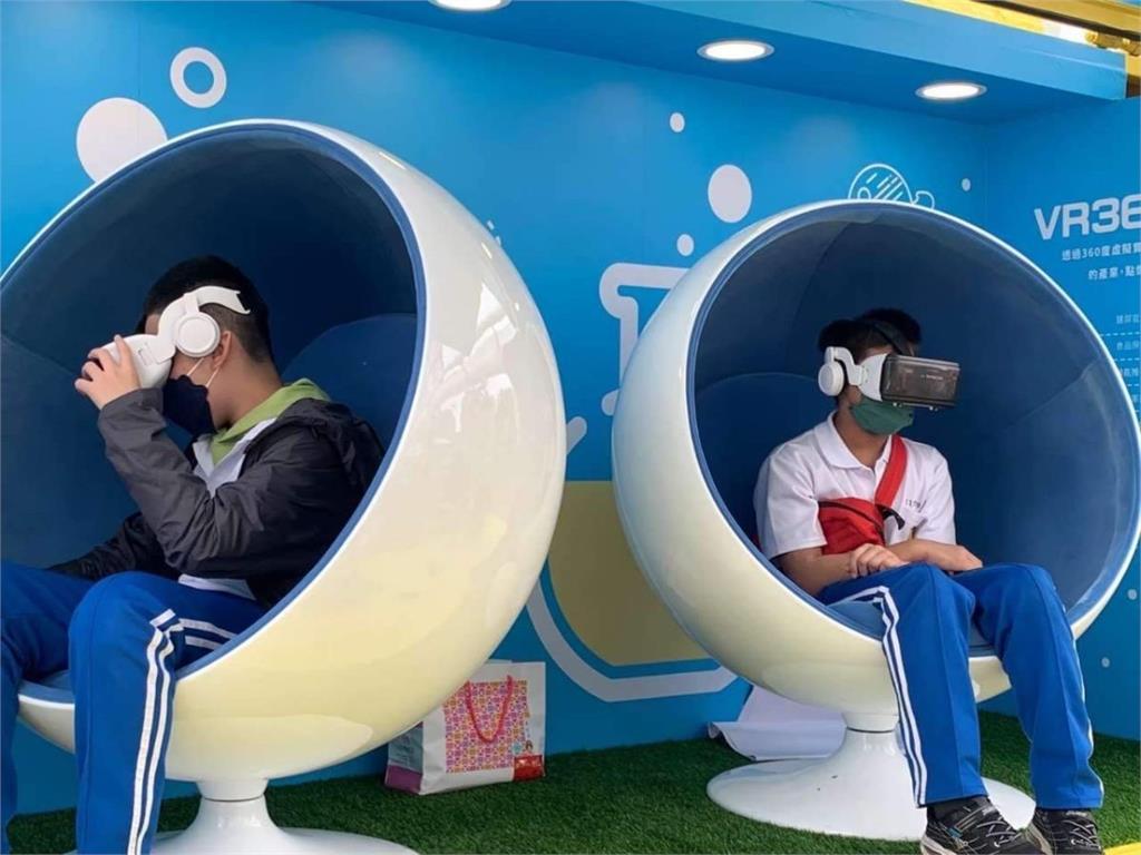 勞動部桃竹苗分署推VR職業體驗　搶得就業先機