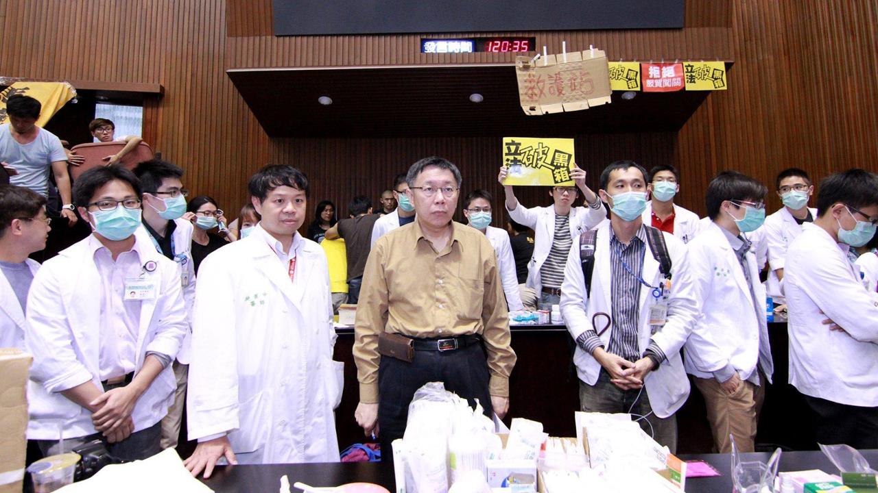 318學運成柯文哲「造神之路」！前幕僚怒揭「3真相」認：是我們的錯