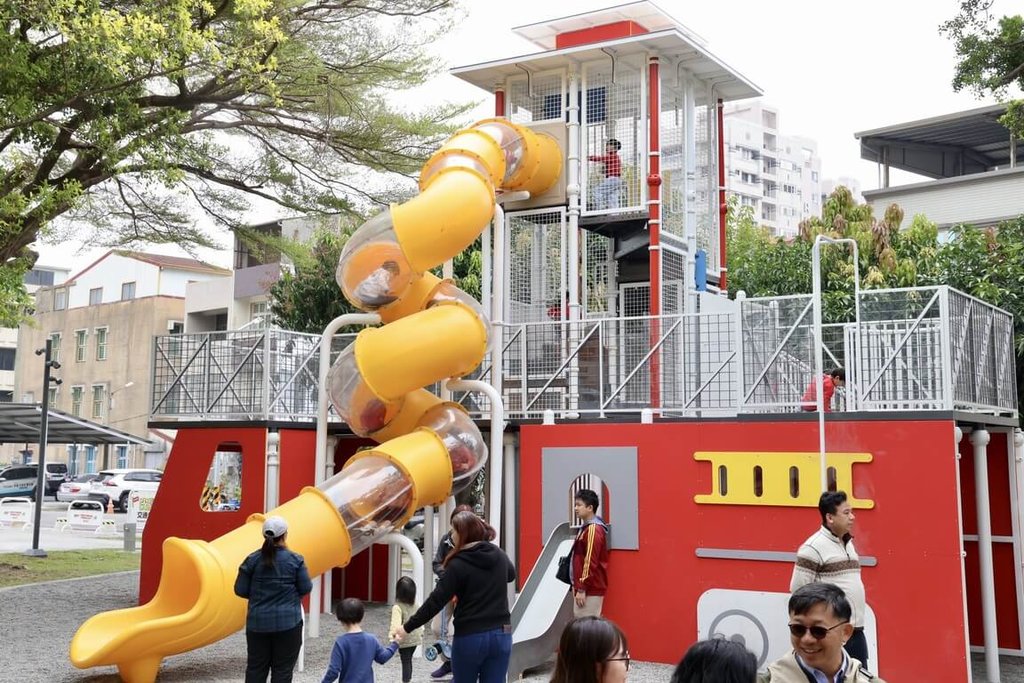 台南交通特色公園啟用　以縮小版道路扎根安全觀念