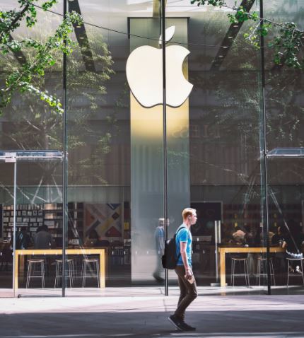 蘋果美國投資計畫加碼至4300億美元　增2萬就業