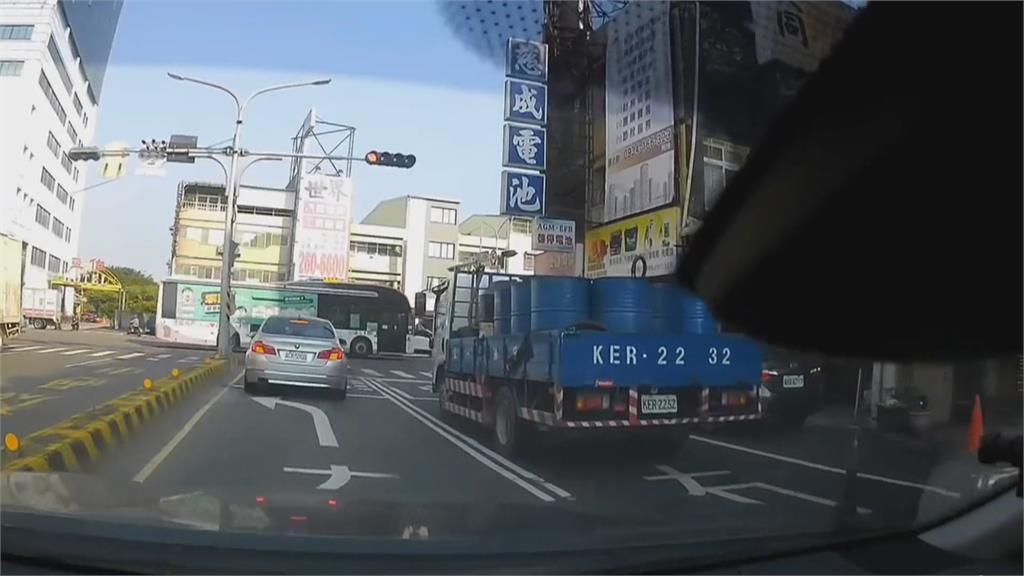 員警攔查失竊車輛　兩嫌疑涉毒棄車逃逸