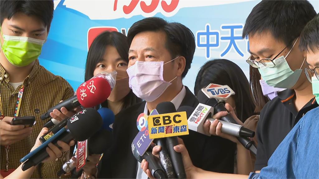 快新聞／鄭寶清被開除批民進黨「乞丐趕廟公」　稱自己是「低頭看人民」