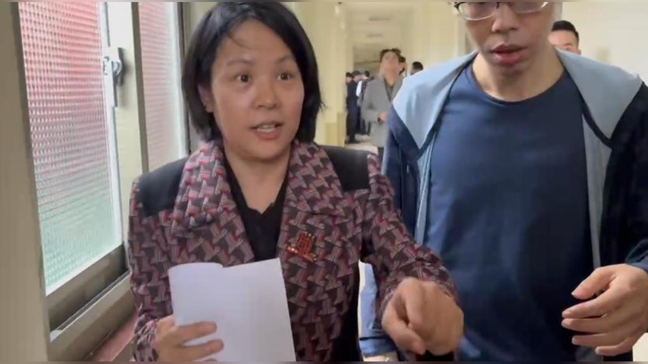 快新聞／李貞秀遭抓包了！徐春鶯爆她接班「民進黨炸一波」　尷尬回應全被拍