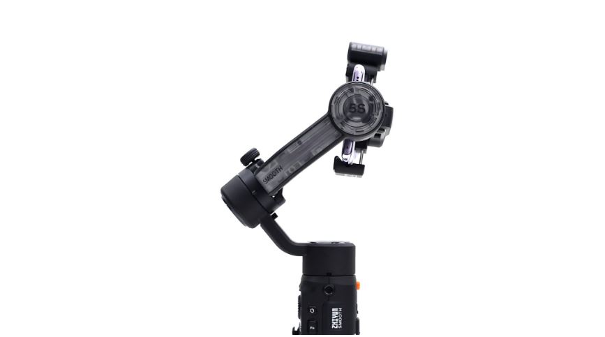 裝上智慧追蹤後 拍攝更便利 Zhiyun Smooth 5S AI