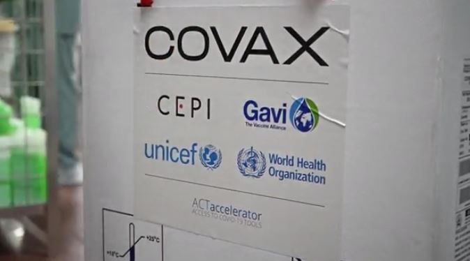 快新聞／COVAX首批60萬劑AZ疫苗今抵迦納 民眾免費接種