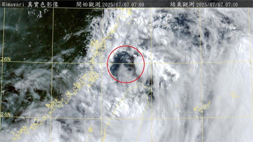 北部放颱風假有望了？鄭明典曬雲圖「驚見1現象」示警：有個環流重組中！
